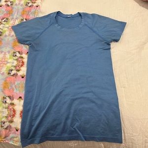 *DISCONTINUED* Blue Nile Lululemon swiftly tech shirt!
